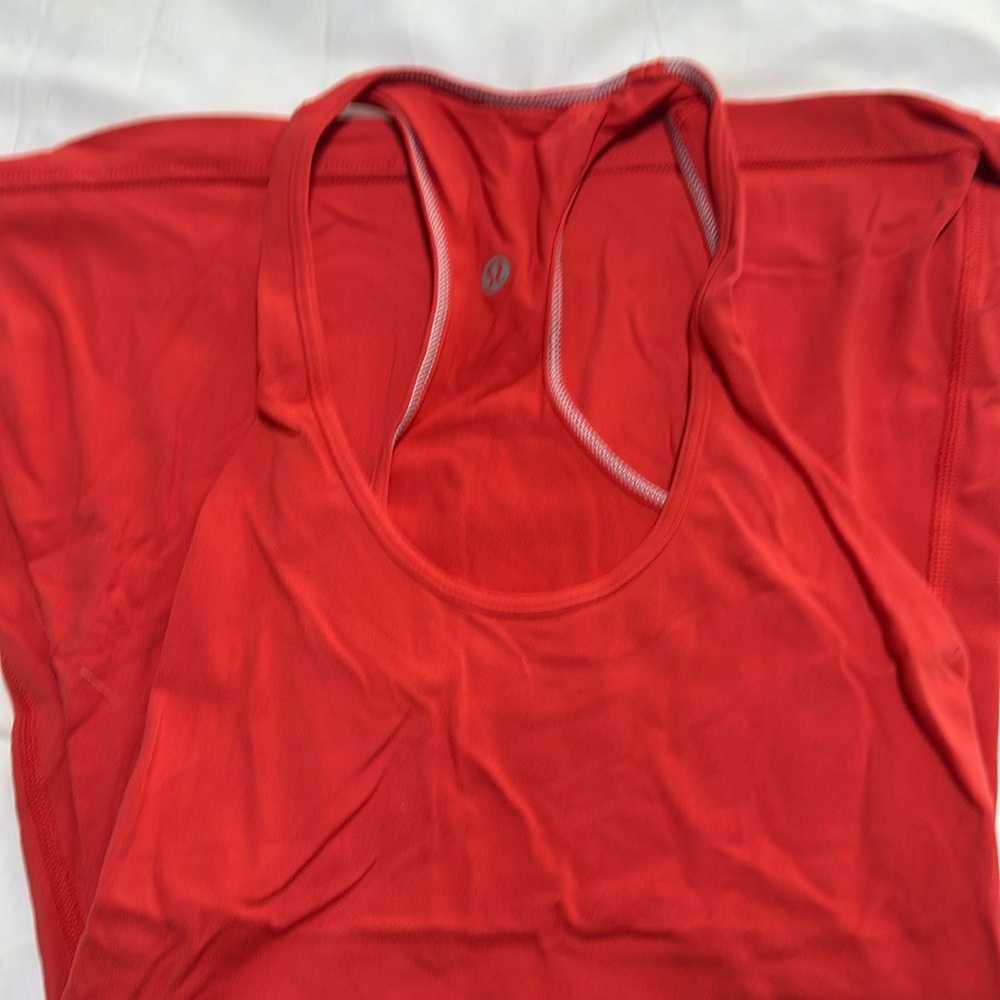 Lululemon tank top